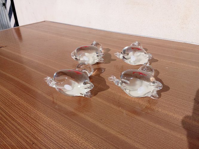 Jolie série de quatre chats en verre de Murano 