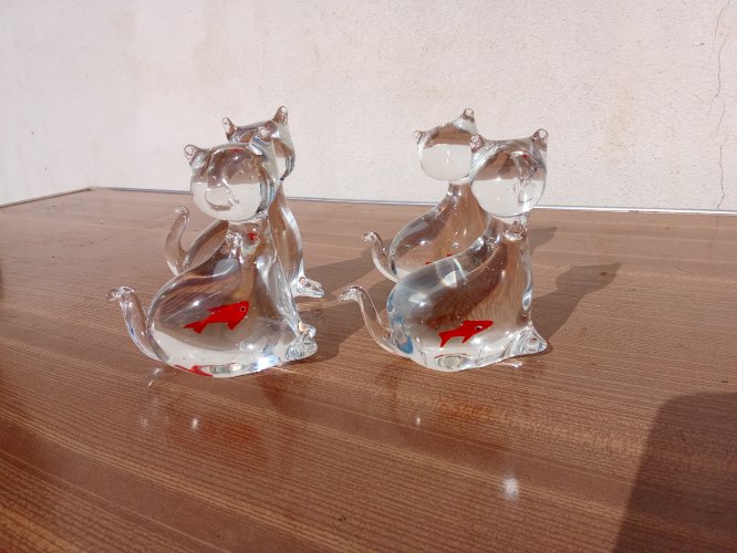 Jolie série de quatre chats en verre de Murano 