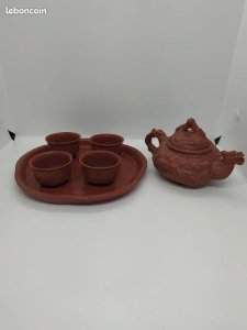 Pretty Chinese tea set made of terracotta in good condition.