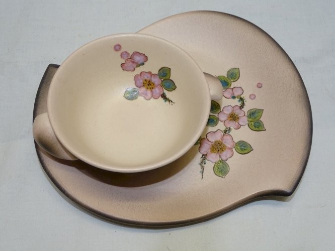 -JOLIE TASSE et SA SOUCOUPE CERAMIQUE ST PAIR sur MER déco Fleurs de cerisier