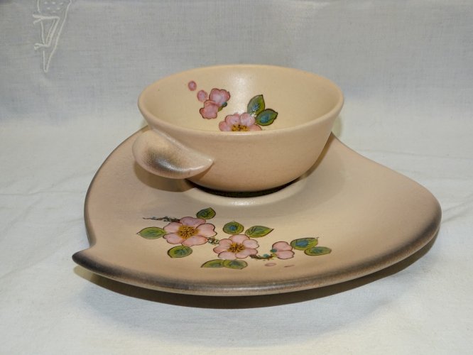 -JOLIE TASSE et SA SOUCOUPE CERAMIQUE ST PAIR sur MER déco Fleurs de cerisier