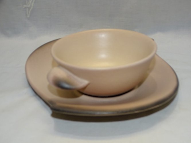-JOLIE TASSE et SA SOUCOUPE CERAMIQUE ST PAIR sur MER déco Fleurs de cerisier