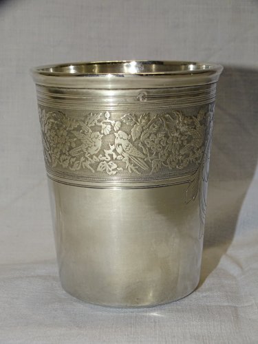 -JOLIE TIMBALE EN ARGENT poinçon Minerve 1 CARTOUCHE Gravée E C Frise OISEAUX  D