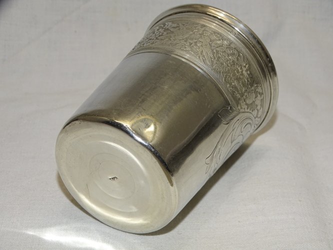 -JOLIE TIMBALE EN ARGENT poinçon Minerve 1 CARTOUCHE Gravée E C Frise OISEAUX  D