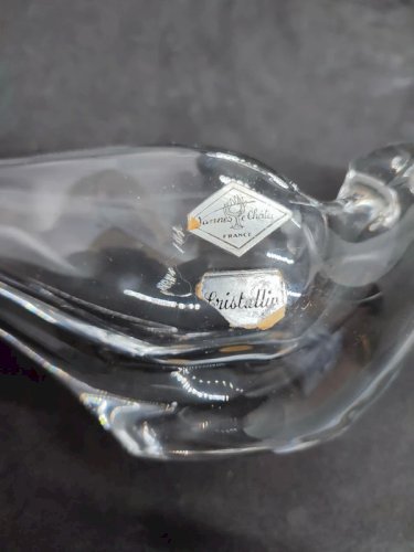 jolie vide poche en cristal signé Art Vannes en forme doiseau en bon etat