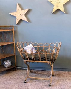 Joseph, the rattan baby bed No. 5