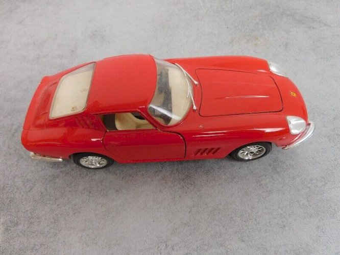 JOUET ANCIEN BURAGO FERRARI 275 GTB4 1966 ECHELLE 1/24 N°46