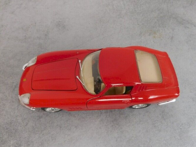 JOUET ANCIEN BURAGO FERRARI 275 GTB4 1966 ECHELLE 1/24 N°46