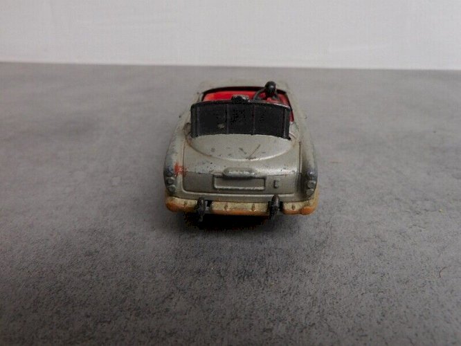 JOUET ANCIEN VOITURE CORGI 07 ASTON MARTIN DBS N°19