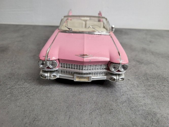 JOUET ANCIEN VOITURE MAISTO CADILLAC N9