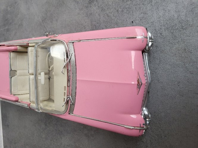 JOUET ANCIEN VOITURE MAISTO CADILLAC N9