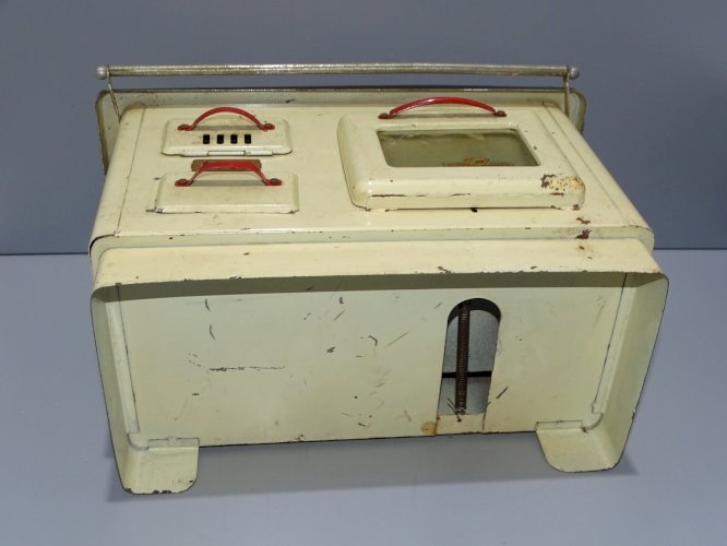 -JOUET ANCIENNE CUISINERE TOLE PEINTE BIJOU LUXE JOUET TMF JUS de GRENIER   D