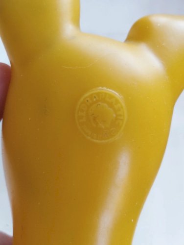 jouet pouet ancien vintage ledraplastic chien jaune 