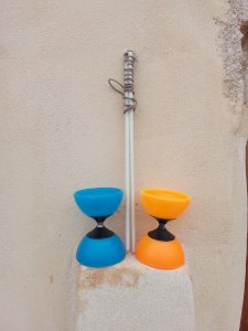 Jouet vintage, diabolos 