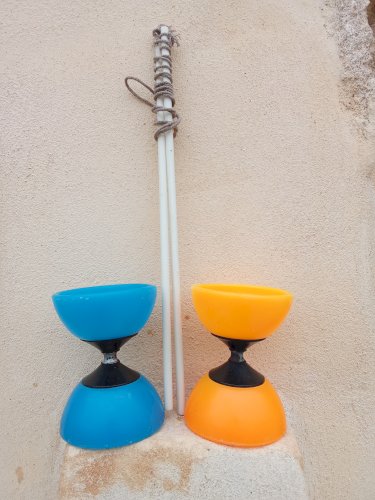 Jouet vintage, diabolos 