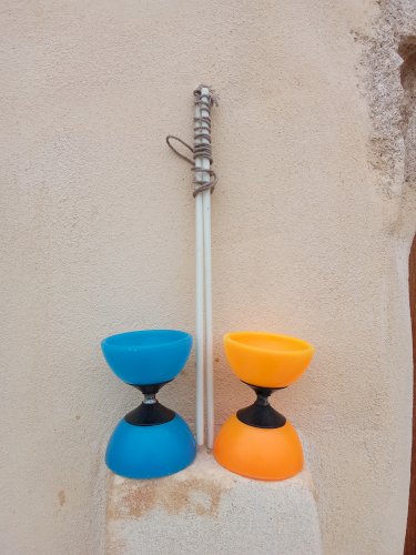 Jouet vintage, diabolos 