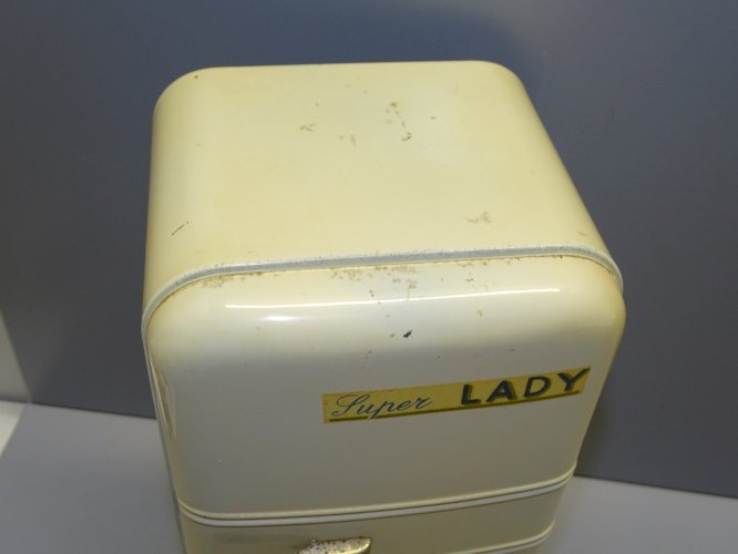 -JOUET VINTAGE REFRIGERATEUR SUPER LADY MADE IN ITALY  BOLOGNA COLLECTION déco D