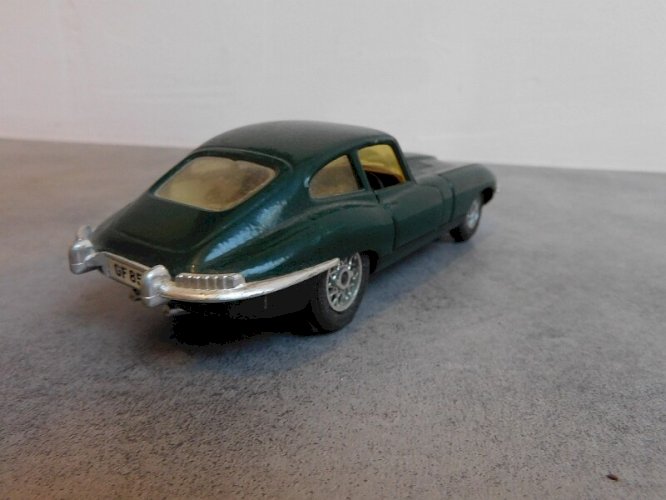 JOUET VOITURE MAJORETTE JAGUAR E 1/24 ème N°55