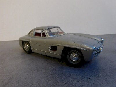 MERCEDES 300 SL URAGO 1/16 TOY CAR No. 61