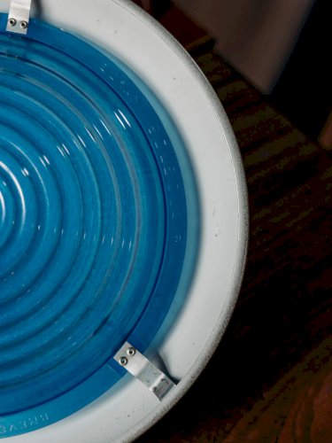 Julia, la grande lampe à accrocher industrielle N°689