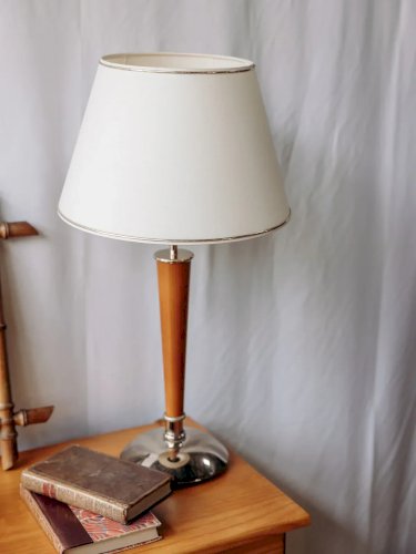 Julia, la grande lampe à poser en bois N°52