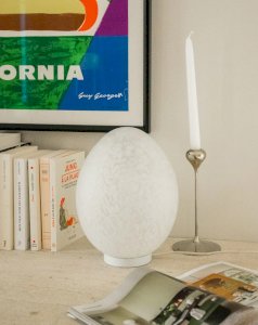Julia, the large egg-shaped glass lamp No. 718