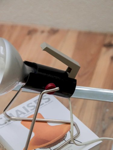 Julia, la lampe à poser Charlotte Perriand N°542