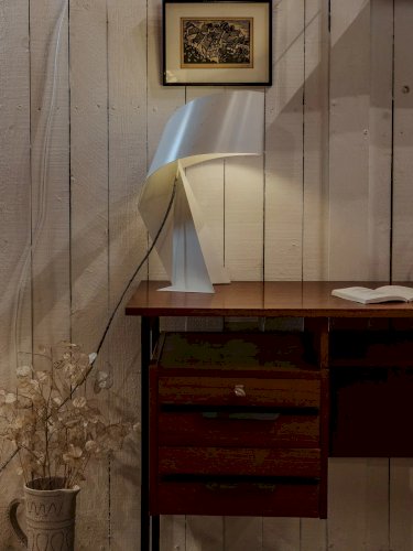 Julia, la lampe à poser cocotte en métal blanc N°626