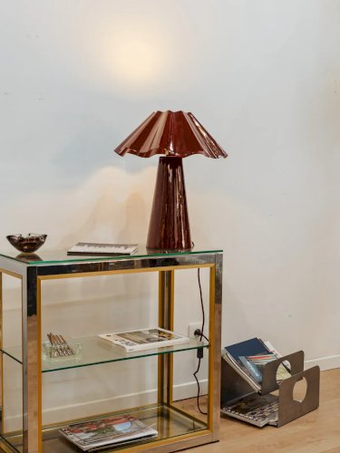 Julia, la lampe à poser en acier laqué bordeaux N°687