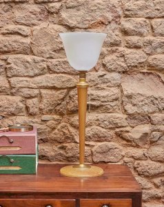 Julia, the wooden and glass table lamp No. 573