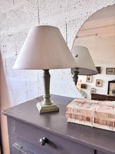 Julia, la lampe à poser en bois N°320