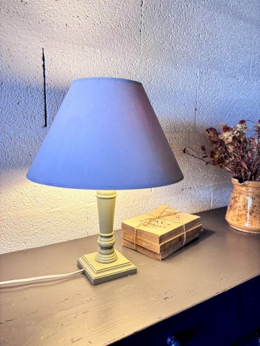 Julia, la lampe à poser en bois N°320