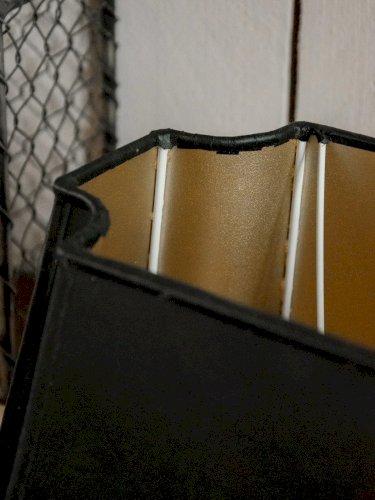 Julia, la lampe à poser en bronze N°579