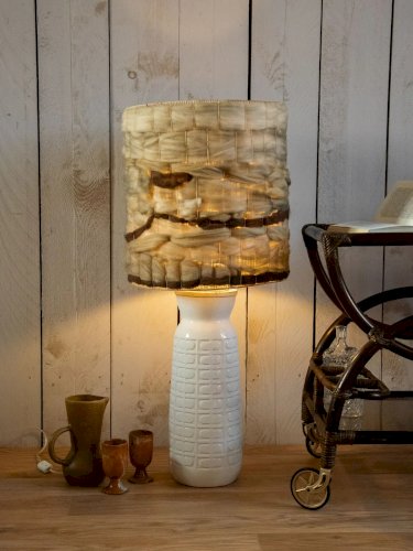 Julia, la lampe à poser en laine N°575