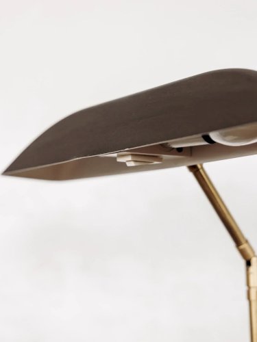 Julia, la lampe à poser en métal N°134