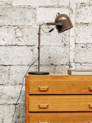 Julia, la lampe à poser en métal N°171