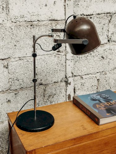 Julia, la lampe à poser en métal N°171