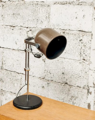 Julia, la lampe à poser en métal N°171