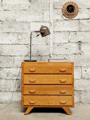 Julia, la lampe à poser en métal N°171