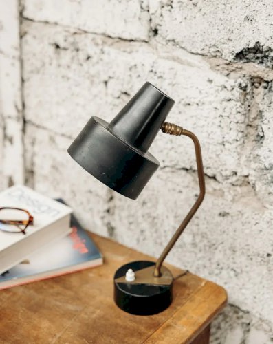 Julia, la lampe à poser en métal N°177