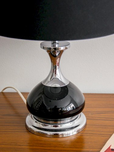 Julia, la lampe à poser en métal N°178