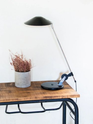 Julia, la lampe à poser en métal N°180