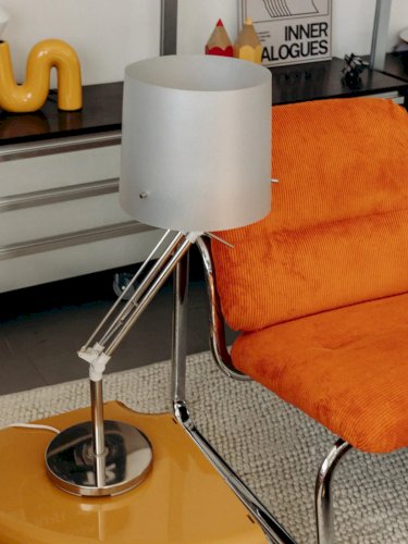 Julia, la lampe à poser en métal N°199