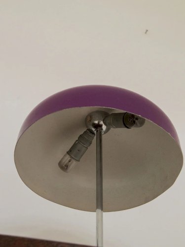 Julia, la lampe à poser en métal N°210