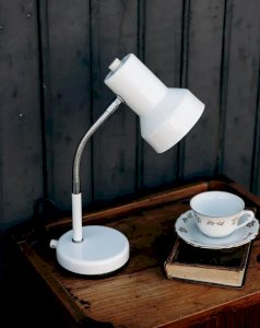 Julia, la lampe à poser en métal N°409