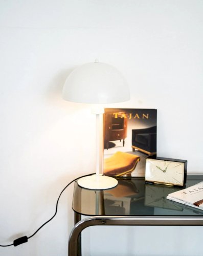 Julia, la lampe à poser en métal N°448