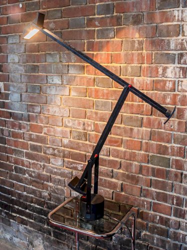 Julia, la lampe à poser en métal N°470