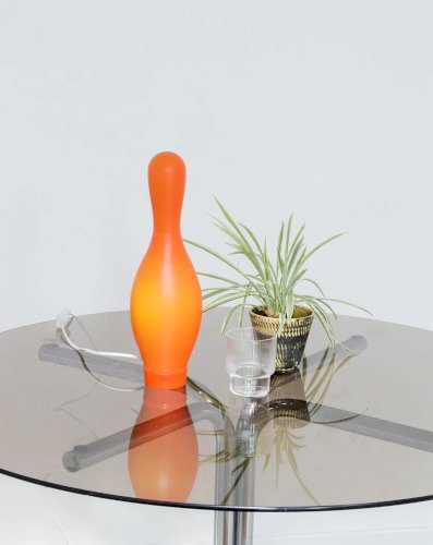 Julia, la lampe à poser en plastique N°211