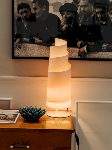Julia, la lampe à poser en spirale N°490