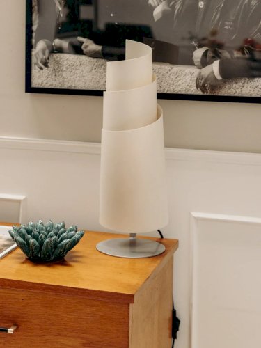 Julia, la lampe à poser en spirale N°490